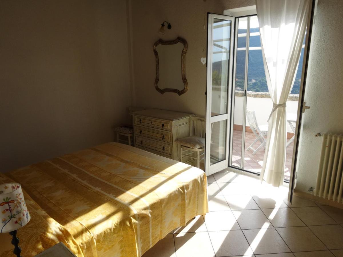 B&B Rubando Le Nuvole Orco Feglino Exterior photo